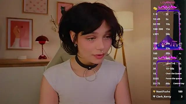 Snapshot of ari_rari chatting on 02-19-25, 06:00 ari rari online show from 02-19-25, 06:00