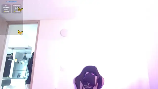 Layna cold online show from 02-24-26, 12:47