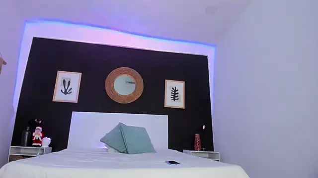 VioletPaket online show from 12-13-24, 10:02