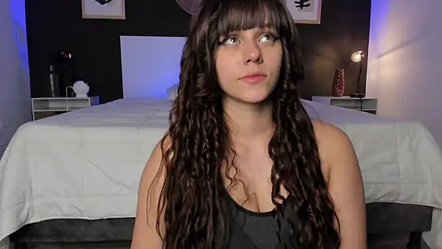 VioletPaket online show from 12-18-24, 09:51