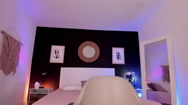 VioletPaket online show from 09-10-25, 11:32