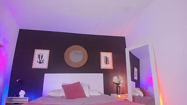 VioletPaket online show from 09-21-25, 01:24