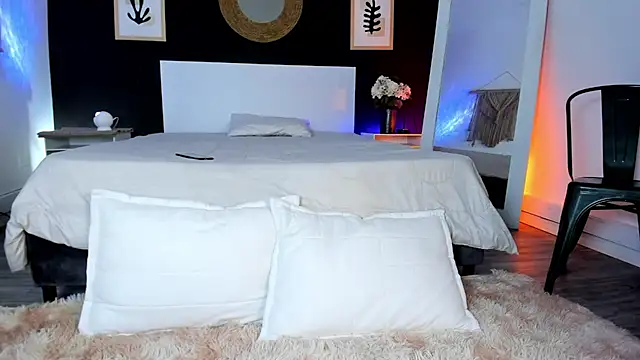 VioletPaket online show from 01-06-26, 11:47