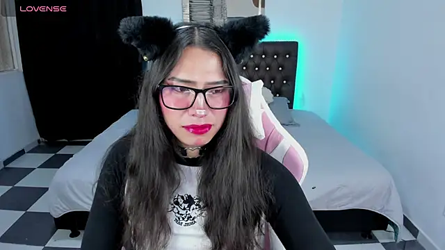Snapshot of paula_kawaiifu_ chatting on 02-09-25, 05:33 paula kawaiifu online show from 02-09-25, 05:33