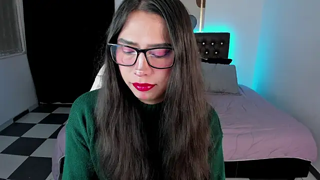 Snapshot of paula_kawaiifu_ chatting on 02-22-25, 01:35 paula kawaiifu online show from 02-22-25, 01:35
