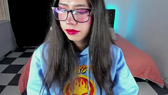 Snapshot of paula_kawaiifu_ chatting on 02-25-25, 05:04 paula kawaiifu online show from 02-25-25, 05:04