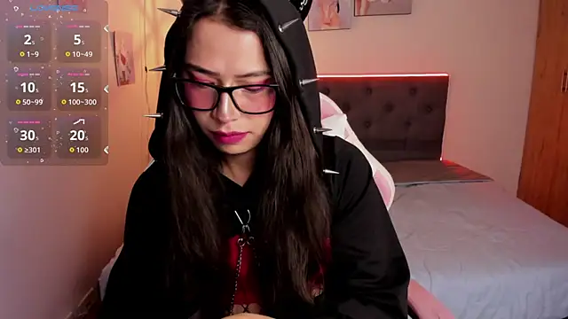 Snapshot of paula_kawaiifu_ chatting on 10-19-25, 02:50 paula kawaiifu online show from 10-19-25, 02:50