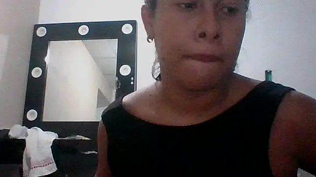 Kitra New online show from 04-15-26, 06:37