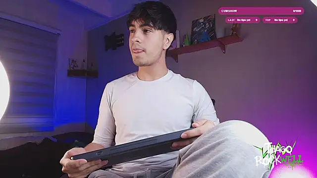 Snapshot of thiago_rockwelll chatting on 09-09-25, 11:10 thiago rockwelll online show from 09-09-25, 11:10