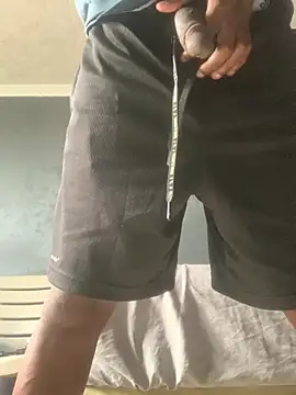 Snapshot of DManL chatting on 12-01-25, 05:34 DManL online show from 12-01-25, 05:34