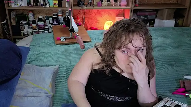 MiniNatalie online show from 11-11-25, 06:35