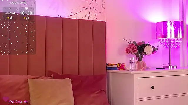 PinkySparks online show from 09-19-25, 04:40