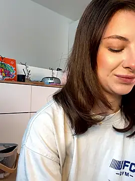 Mia-Minou online show from 01-07-26, 12:07