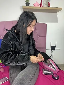 Isabella 21x online show from 03-05-25, 12:33