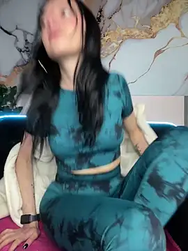 Isabella 21x online show from 10-15-25, 12:49