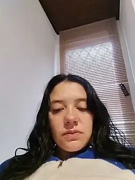 Snapshot of Isabella_21x chatting on 06-08-26, 11:43 Isabella 21x online show from 06-08-26, 11:43