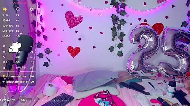 Snapshot of sophie_north chatting on 02-25-25, 06:53 sophie north online show from 02-25-25, 06:53