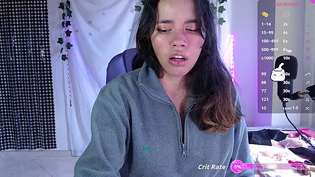 Snapshot of sophie_north chatting on 11-07-25, 06:19 sophie north online show from 11-07-25, 06:19