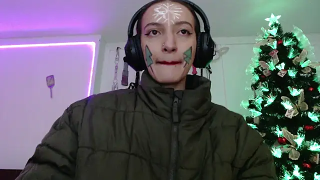 Eloise-brown online show from 12-17-24, 02:44