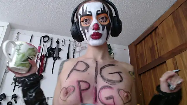 Eloise-brown online show from 12-25-24, 07:45