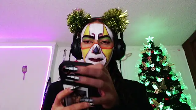 Eloise-brown online show from 12-28-24, 08:58