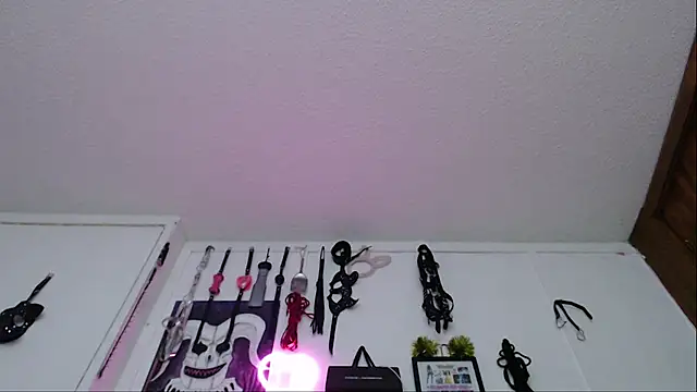 Eloise-brown online show from 02-25-25, 02:03