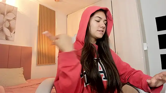 Snapshot of mia_nevaeh chatting on 01-06-25, 08:28 mia nevaeh online show from 01-06-25, 08:28