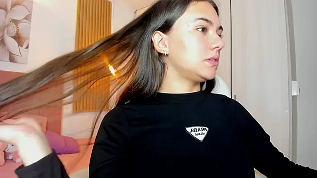 Snapshot of mia_nevaeh chatting on 01-11-25, 11:46 mia nevaeh online show from 01-11-25, 11:46