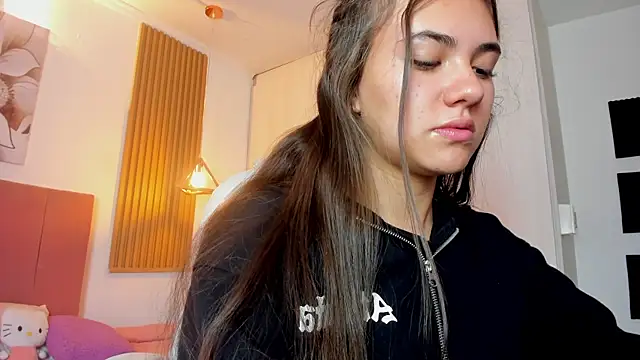 Snapshot of mia_nevaeh chatting on 01-21-25, 10:08 mia nevaeh online show from 01-21-25, 10:08