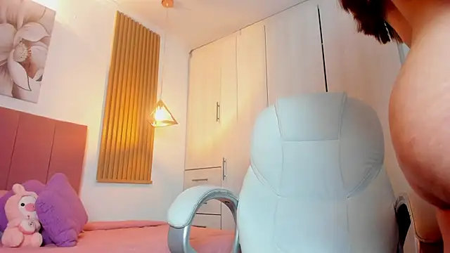 Snapshot of mia_nevaeh chatting on 01-26-25, 02:14 mia nevaeh online show from 01-26-25, 02:14