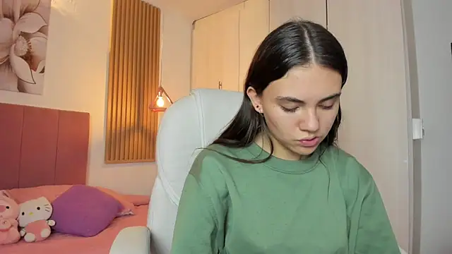 Snapshot of mia_nevaeh chatting on 03-03-25, 08:54 mia nevaeh online show from 03-03-25, 08:54