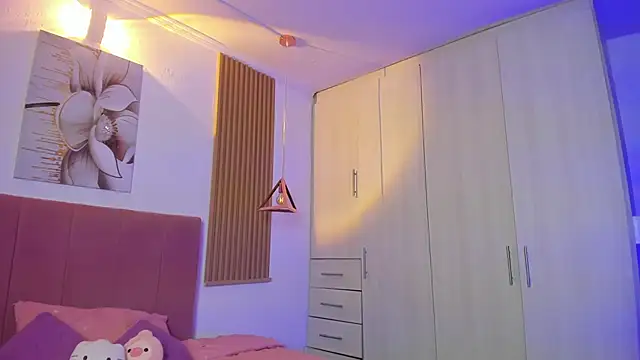 Snapshot of mia_nevaeh chatting on 09-14-25, 09:03 mia nevaeh online show from 09-14-25, 09:03