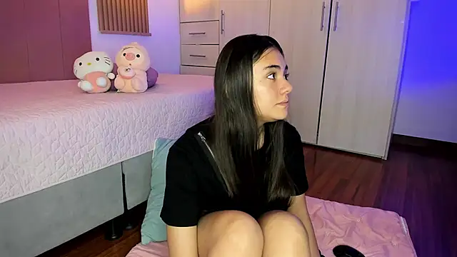 Snapshot of mia_nevaeh chatting on 11-16-25, 08:03 mia nevaeh online show from 11-16-25, 08:03