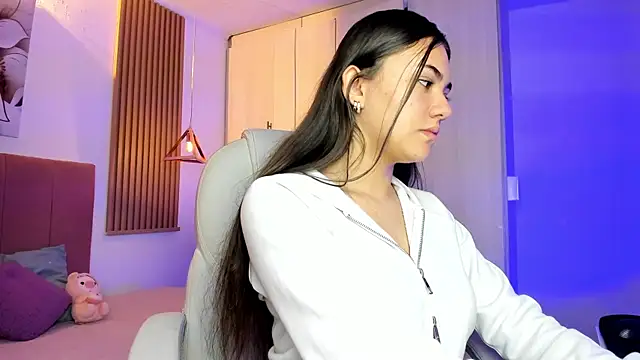 Snapshot of mia_nevaeh chatting on 11-28-25, 08:55 mia nevaeh online show from 11-28-25, 08:55