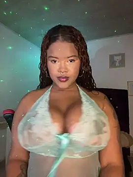 Snapshot of antonella_19x chatting on 03-07-25, 03:08 antonella 19x online show from 03-07-25, 03:08