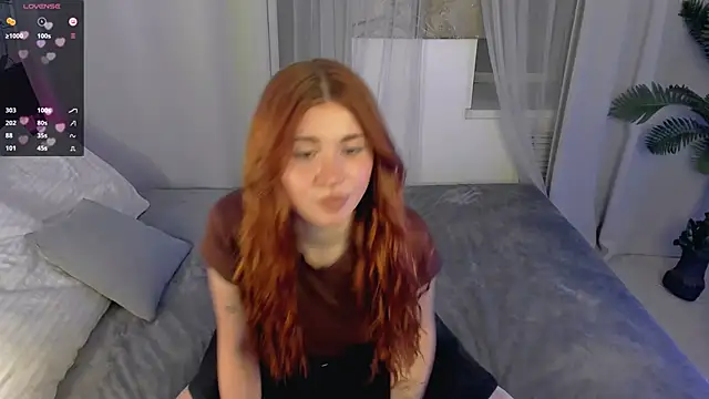 Freckle Diyana online show from 11-08-25, 03:45