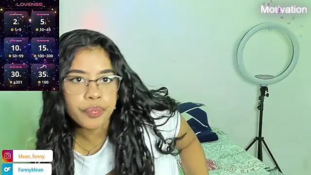 Fanny Klean online show from 12-15-25, 03:44