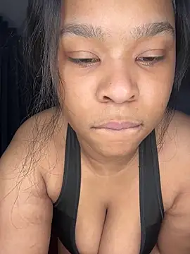 MissAriisback online show from 09-11-25, 04:56