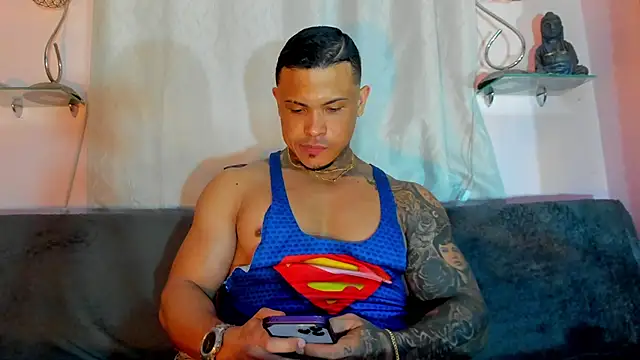 Snapshot of david_rousse_ chatting on 12-11-24, 03:35 david rousse online show from 12-11-24, 03:35