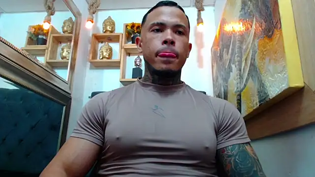 Snapshot of david_rousse_ chatting on 01-25-25, 02:04 david rousse online show from 01-25-25, 02:04