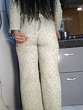 Snapshot of Manpreet_kaur21 chatting on 11-07-25, 05:51 Manpreet kaur21 online show from 11-07-25, 05:51