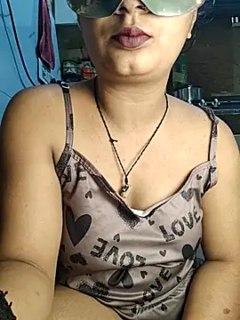 Manpreet kaur21 online show from 07-20-26, 12:51
