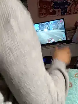 KimiAqua online show from 12-21-24, 07:49