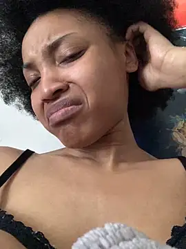 KimiAqua online show from 03-10-25, 05:50