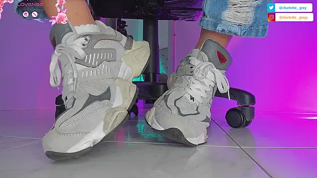 charlotte  grey online show from 09-16-25, 08:21