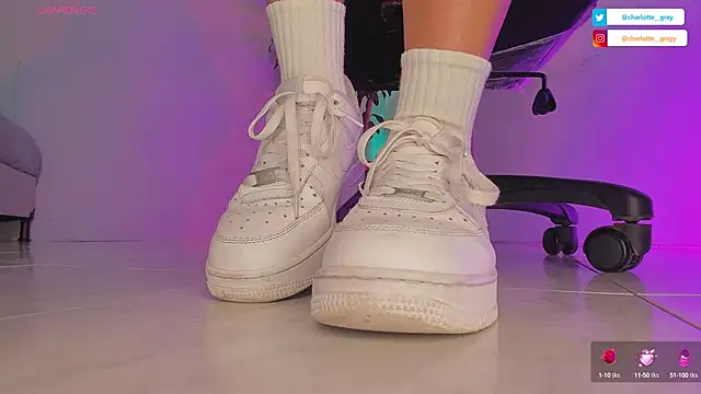 charlotte  grey online show from 09-25-25, 08:23