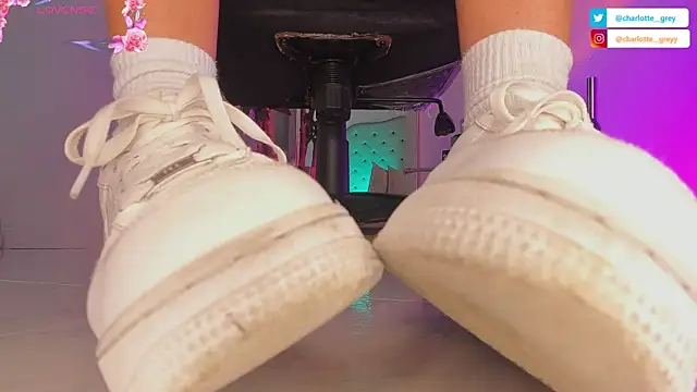 charlotte  grey online show from 10-02-25, 08:16