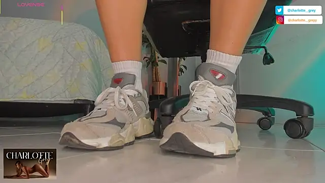 charlotte  grey online show from 10-23-25, 08:07