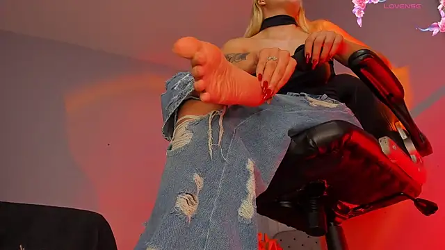 charlotte  grey online show from 04-04-26, 06:49