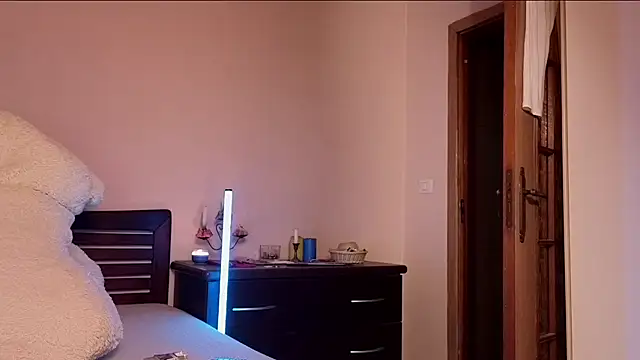 Snapshot of Niter chatting on 02-18-26, 01:01 Niter online show from 02-18-26, 01:01